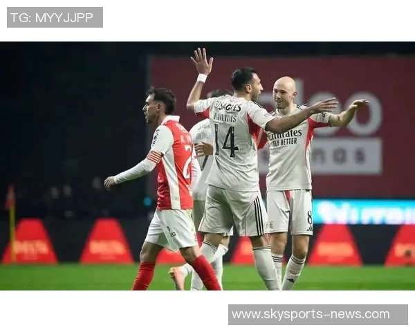 西甲激战本菲卡与莱比锡平局争议判罚引发全场沸腾 西甲激战本菲卡与莱比锡平局争议判罚引发全场沸腾