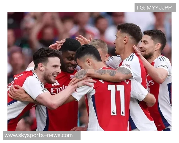 西甲精彩对决拜仁与曼联1比1平局逆转瞬间引发全场欢呼 西甲精彩对决拜仁与曼联1比1平局逆转瞬间引发全场欢呼