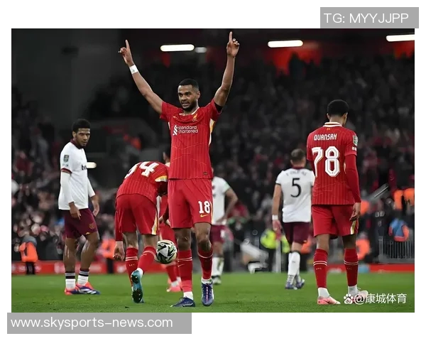 意甲焦点战：那不勒斯与利物浦互交白卷乌龙球成比赛转折点解析